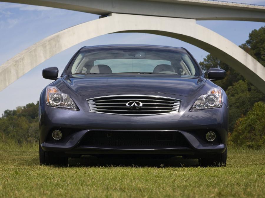  Infiniti G37x S Coupe 2010 года  (фото 3 из 3)